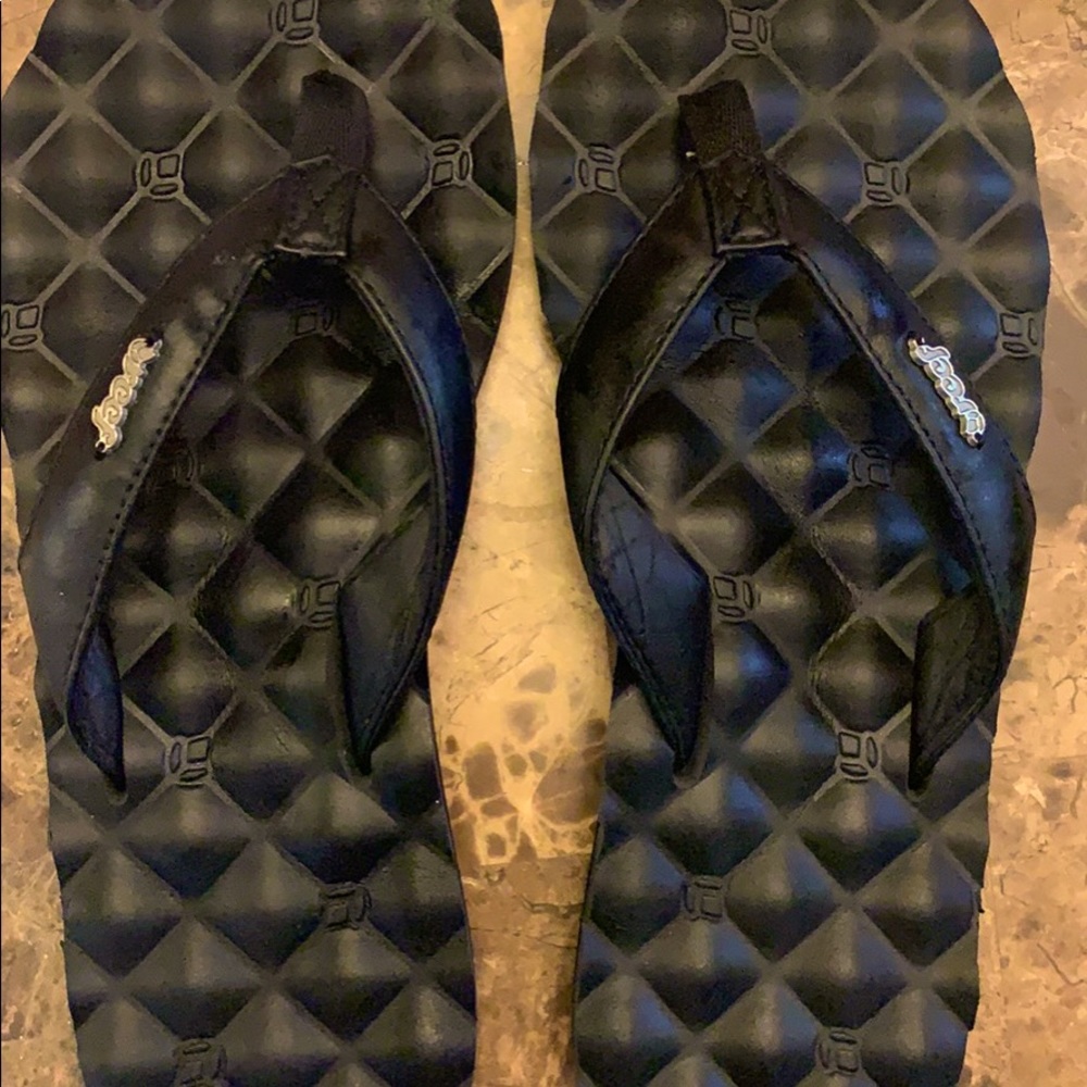Reef Flip Flops gently used Sz 7